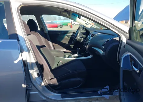 2013 Nissan Altima 2.5 из США, поврежденный, VIN 1N4AL3AP1DN477916